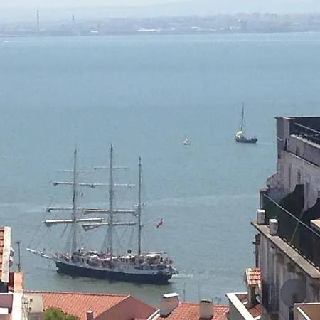 Apartment Huge Sunny River View 3 Bedroom Lisbon
