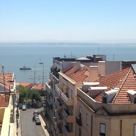 Huge Sunny River View 3 Bedroom Lisbon